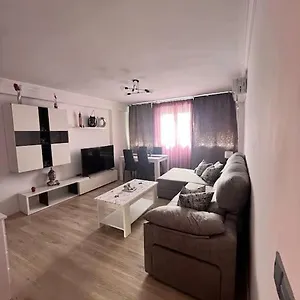 https://the-pink-house.hotelsinnerja.org