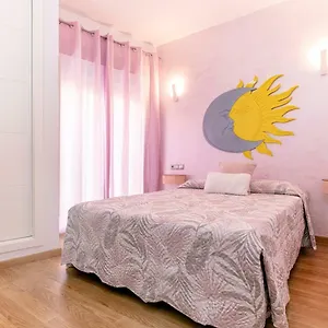 https://la-casa-de-mama.hotelsinnerja.org